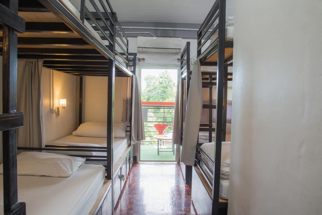 Cassette Hostel Chiang Mai Exterior photo