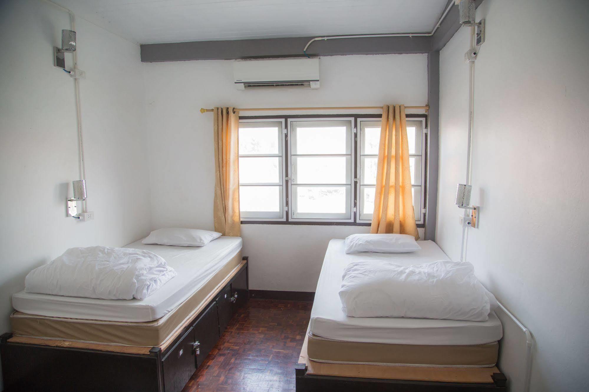 Cassette Hostel Chiang Mai Exterior photo